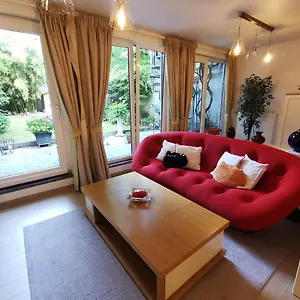 Le Divan Rouge Apartement, Next Atomium & Expo Brüssel