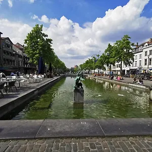 Exclusive Two-level With Private Terrace On The Canal Bruxelas