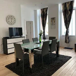 Modern First Floor Brüssel